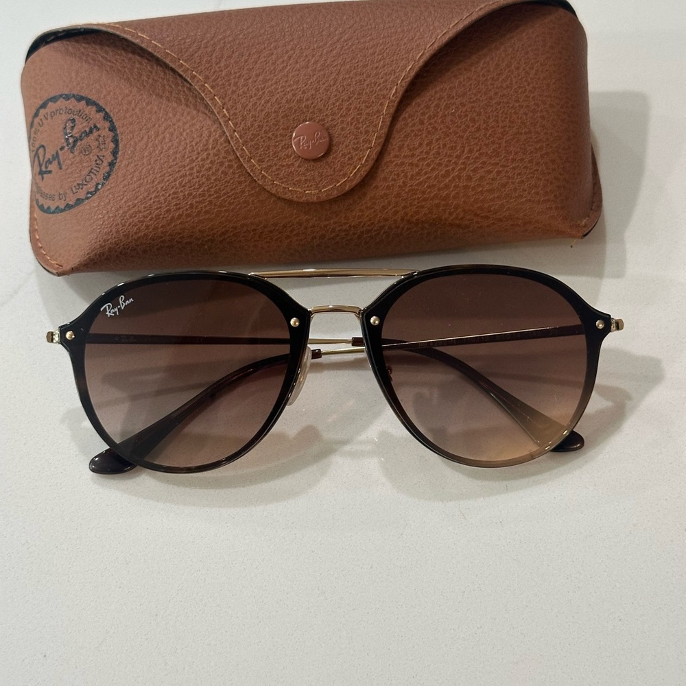 Ray-Ban Women's Black and Brown Sunglasses